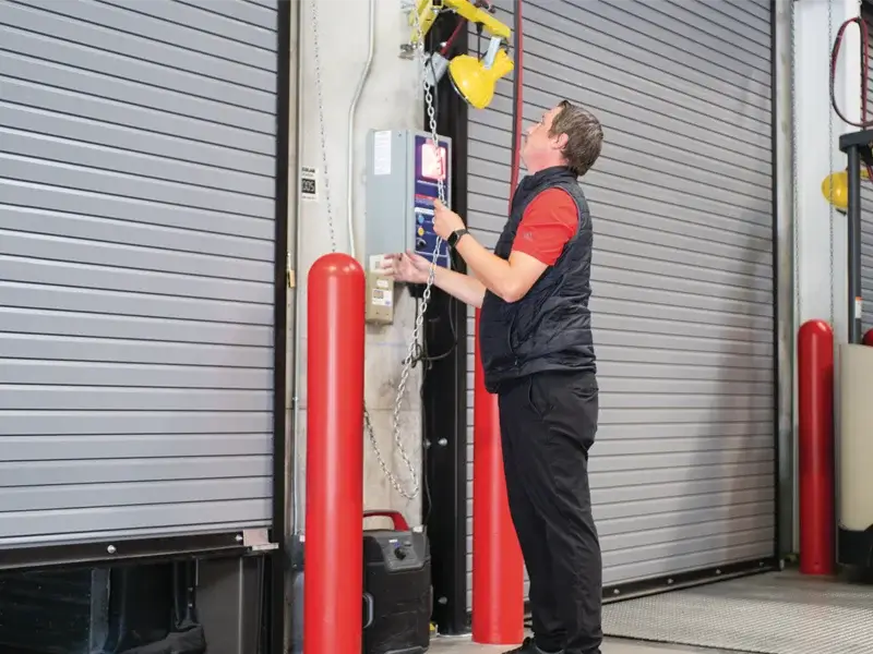 OHDF-rolling-steel-service-door_800x600