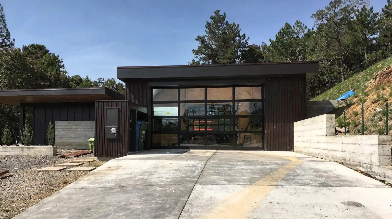 Overhead Door Company of Fresno is located in Santa Rosa, CA, United States, giving it